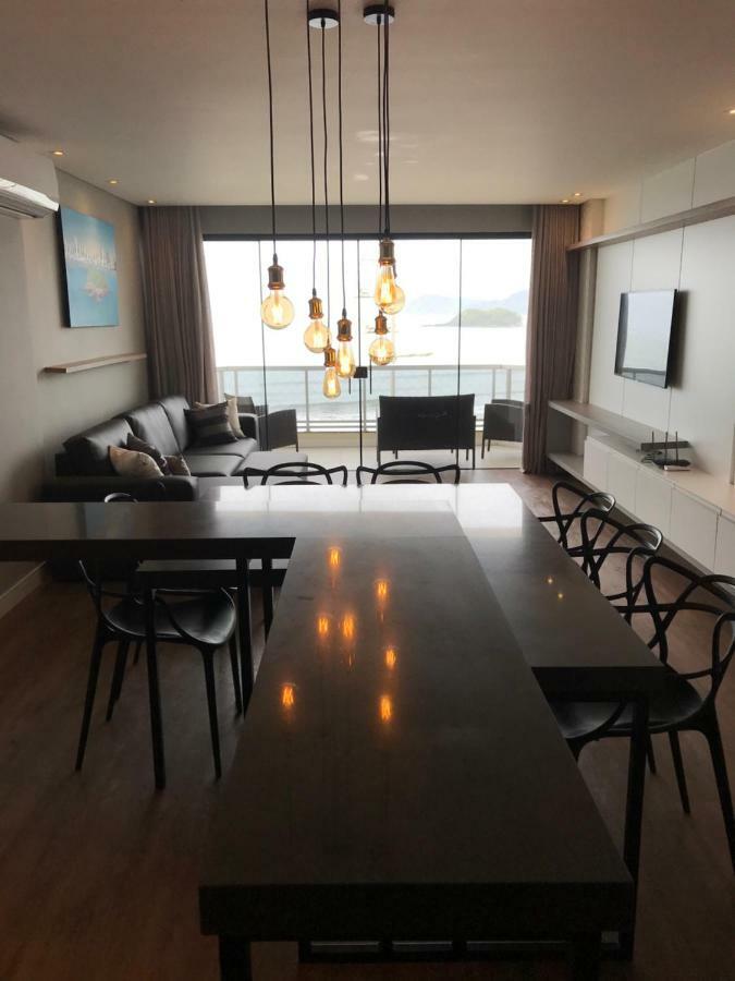 Frente Mar Em Bc, Vista Incrivel Da Orla Apartamento
